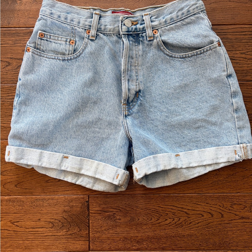 Vintage 90s Gap light wash button fly high waisted denim shorts Size 4-6